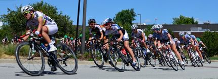 Women cyclists in Tour of Elk Grove